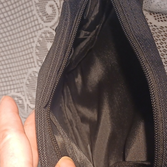 NEW! Skull Cross Body Bag 5115 - Picture 3 of 4